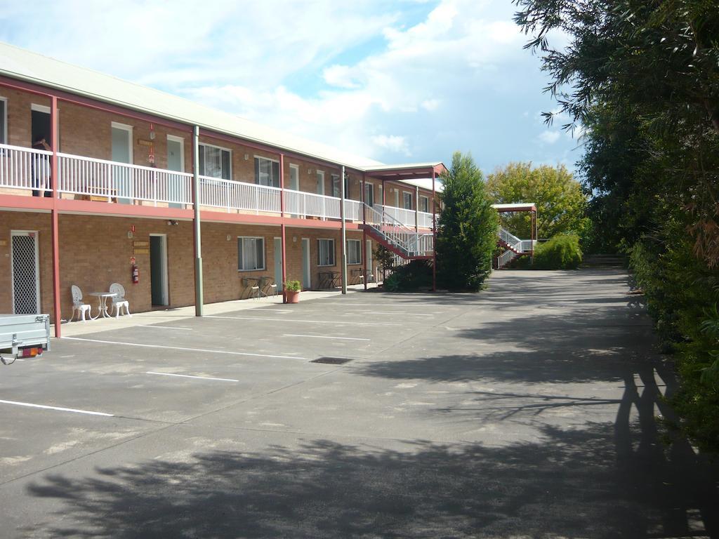 Motel Bridge